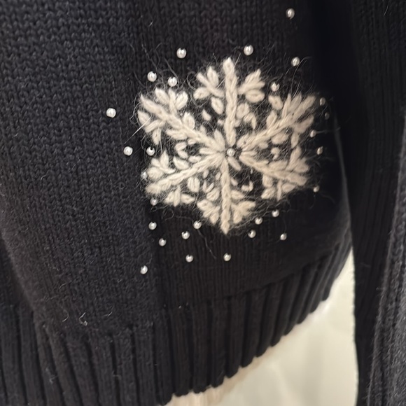 Quacker Factory Black Zip Front Cardigan with White Snowflakes NWT - Picture 7 of 9